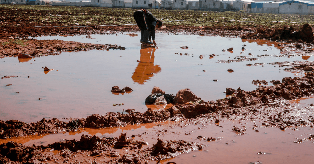 Water Purifier Bottles vs. Filtration Straws – The Clear Winner for Comprehensive Travel Hydration - Water to Go